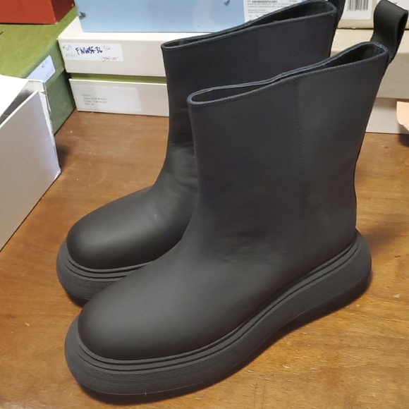 Black Nib Sz 41(8) Men's Rubber Boots